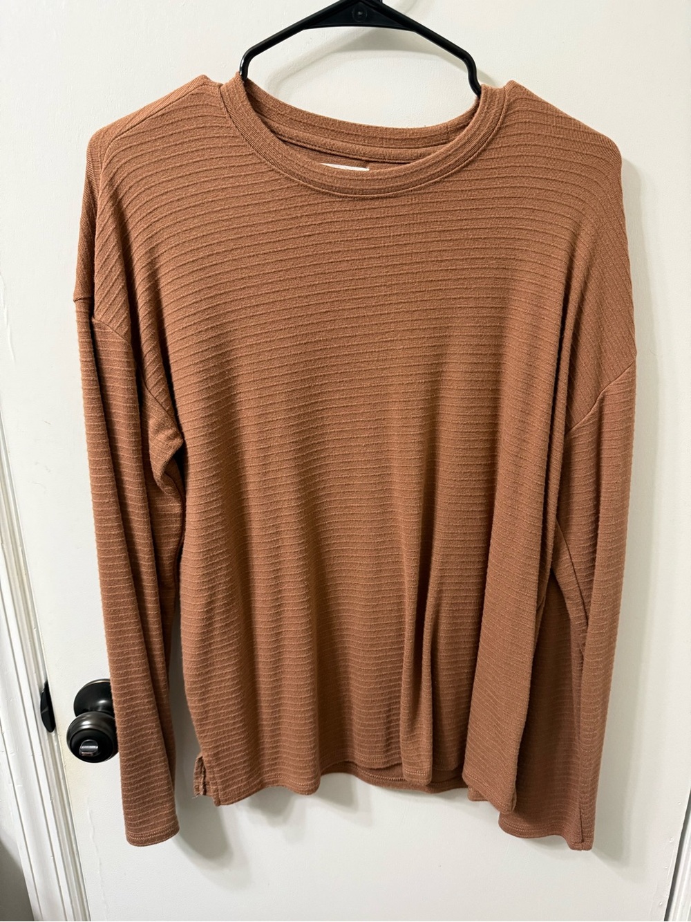 Women’s Ribbed Long-Sleeve Crewneck Shirt — Brown